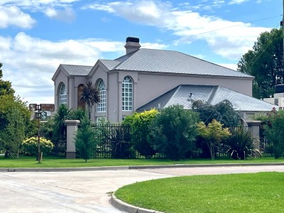 VENDO IMPORTANTE CASA EN PATAGONIA